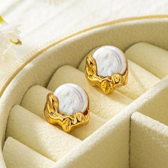 Gold Women's Copper Plated 18K Irregular Freshwater Pearl Retro Elegant Earrings - Picture 2 of 4